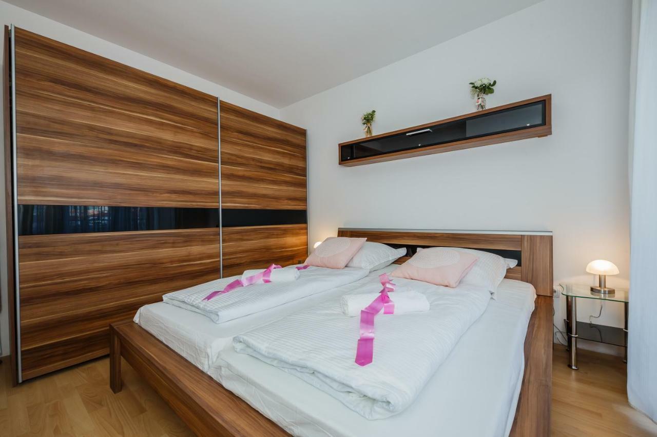 Apartman Lucija Kaštela Екстериор снимка