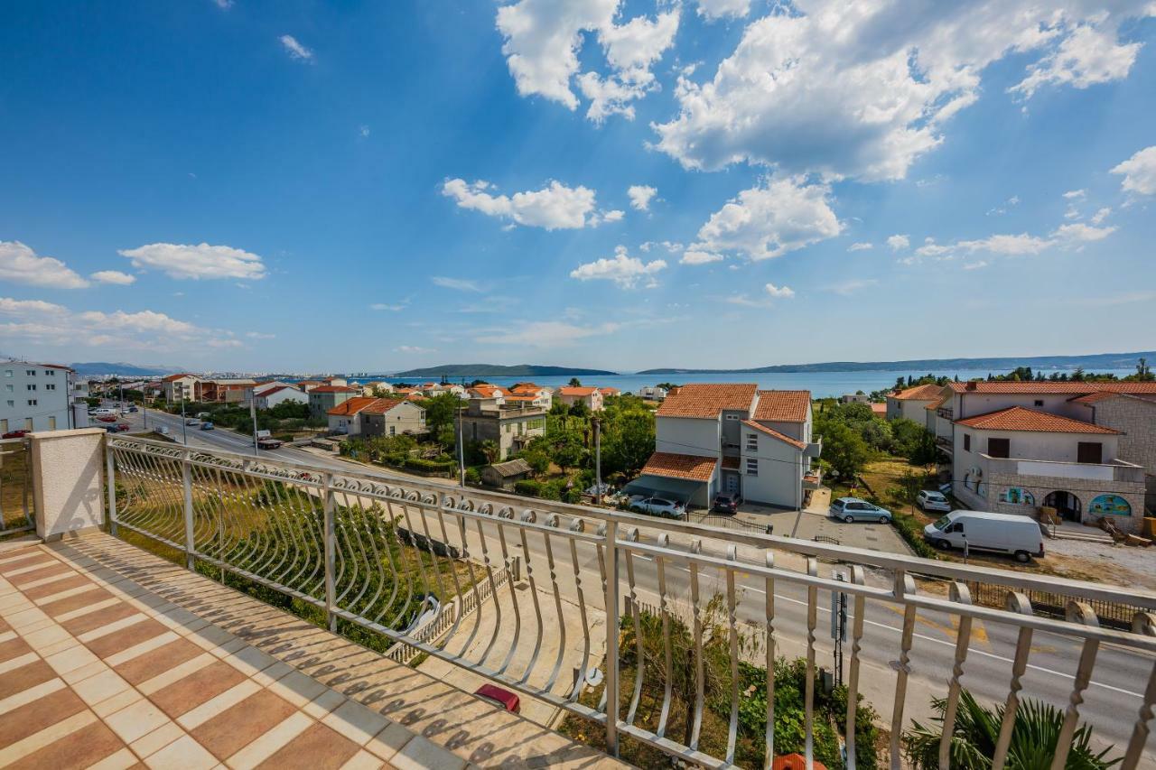 Apartman Lucija Kaštela Екстериор снимка