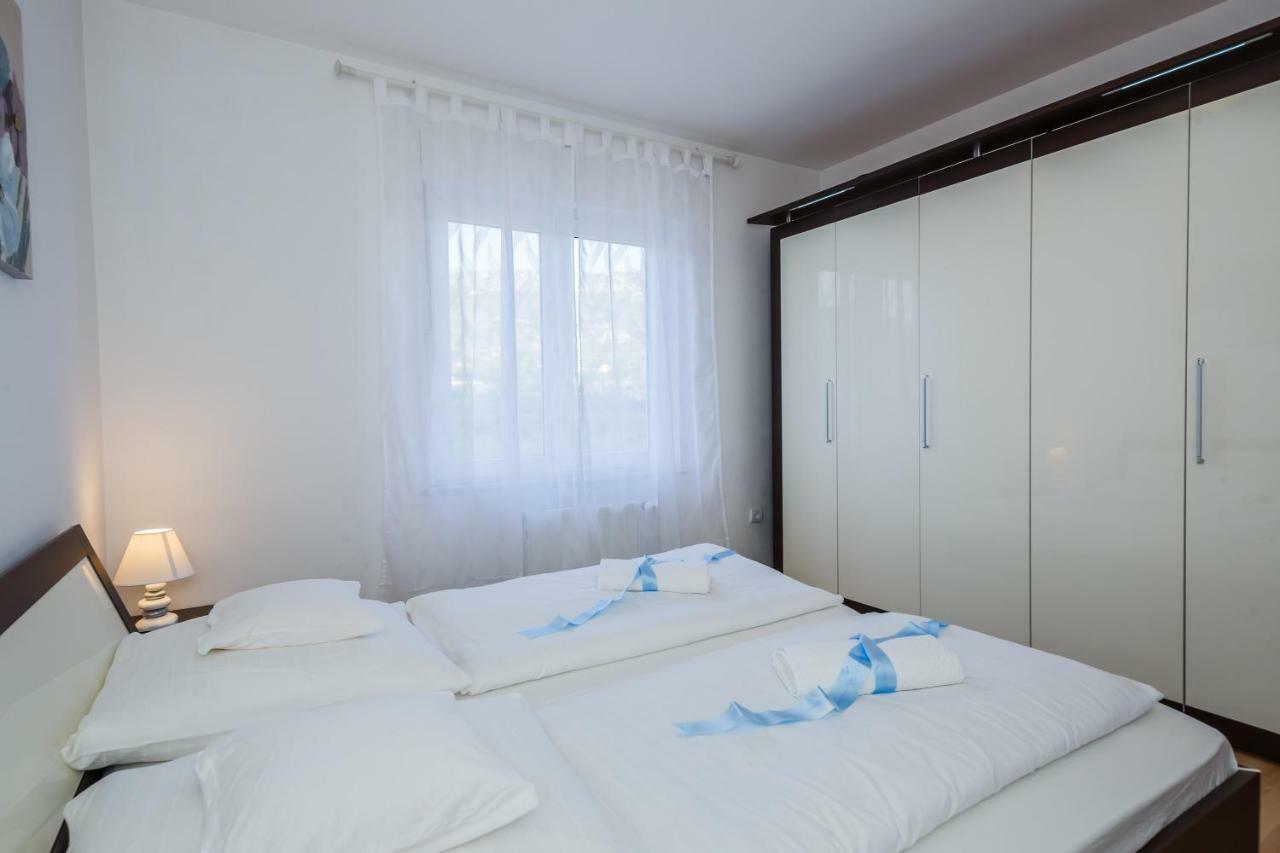 Apartman Lucija Kaštela Екстериор снимка