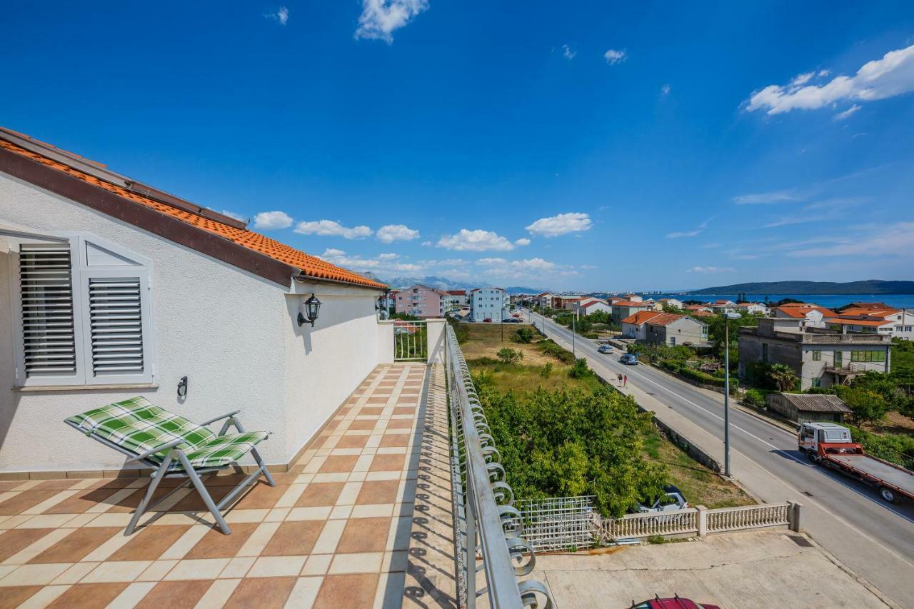 Apartman Lucija Kaštela Екстериор снимка