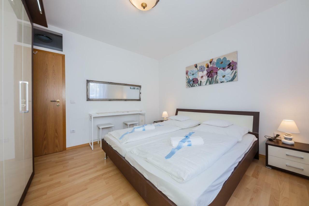 Apartman Lucija Kaštela Екстериор снимка