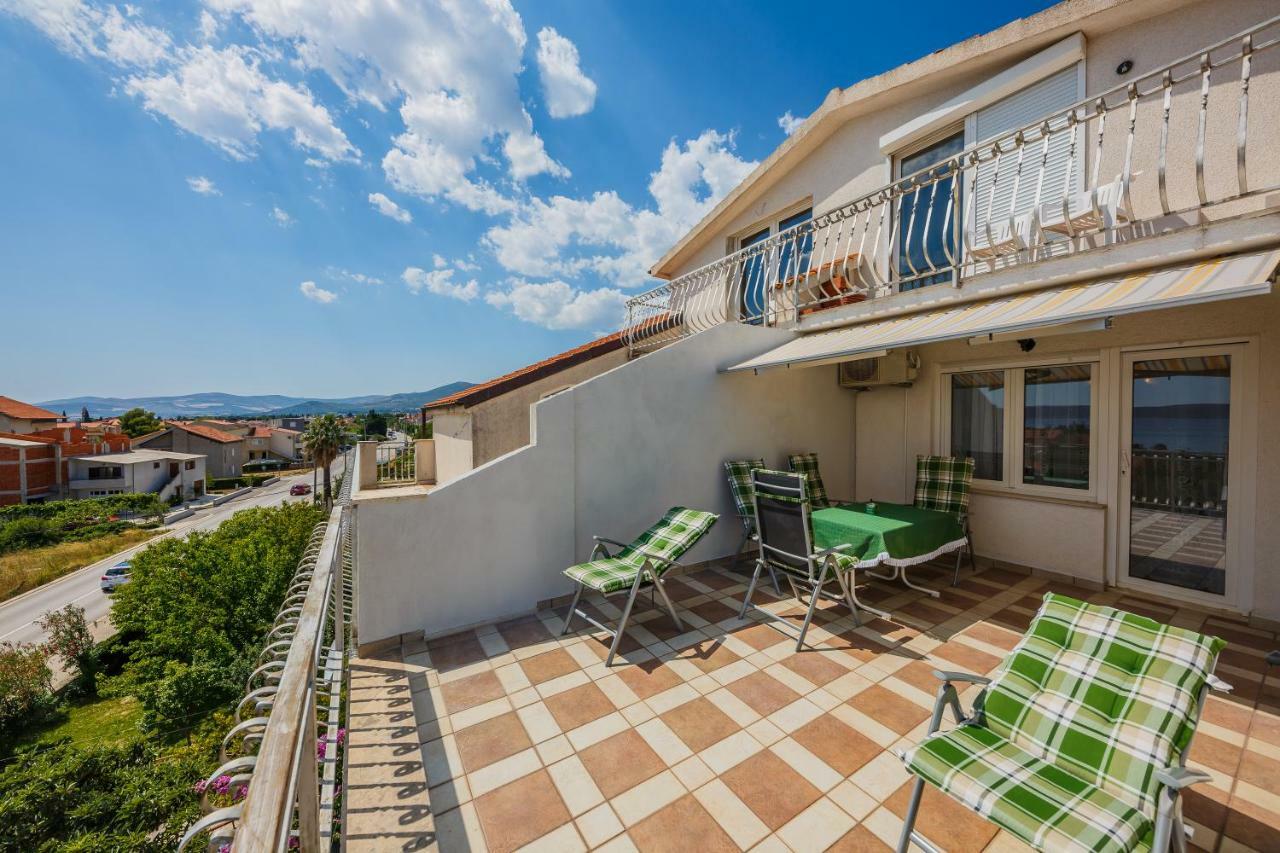 Apartman Lucija Kaštela Екстериор снимка